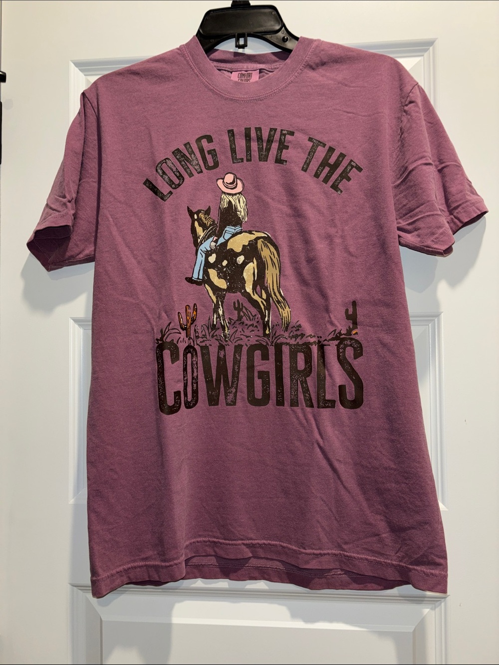 "Long Live The Cowgirls" Graphic Tee - Pink